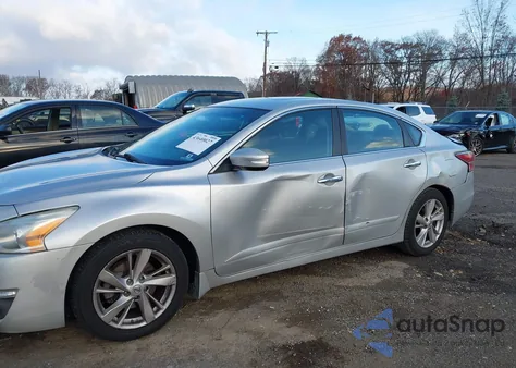 2015 Nissan Altima 2.5 Sv z USA, uszkodzony, nr VIN 1N4AL3AP7FC295328